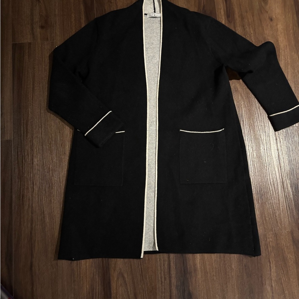 Lola Black and Cream Women's Cape